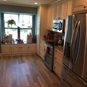 Nasa Road 1 Condo Kitchen (Seabrook, TX)