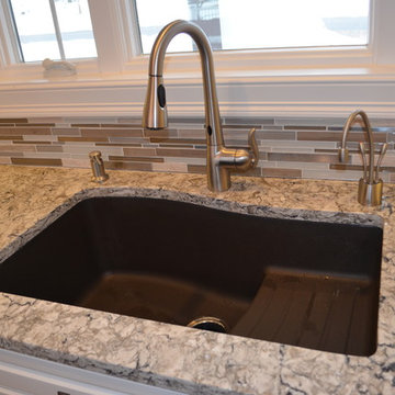 Transitional New Constrn. Kitchen w/ Chantilly & Pebble with Black glaze Island