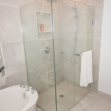 Tapestry lane master washroom