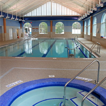 URBAN: indoor heated pool with access ramp + separate spa