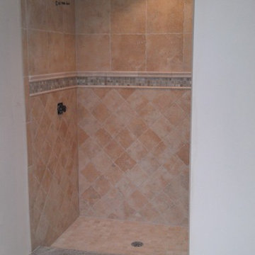 South Lyon Ceramic Tile Shower and Floor