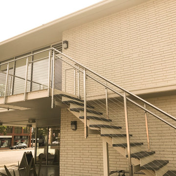 Commercial cable railing system