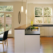 Peninsula Kitchen