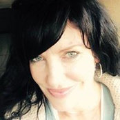 Carol Agnew's photo