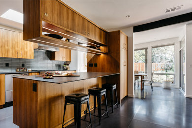 Inspiration for a 1960s kitchen remodel in Sacramento