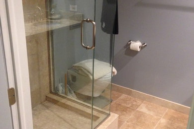 Elegant bathroom photo in Chicago