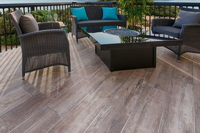 Inspiration for a timeless deck remodel in Orange County