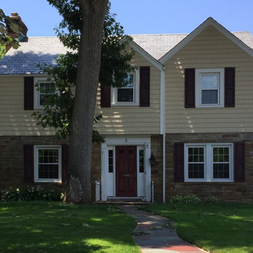 Rockville Centre Siding - Colonial Ivory Shakes