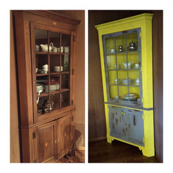 Furniture - China Cabinets And Hutches