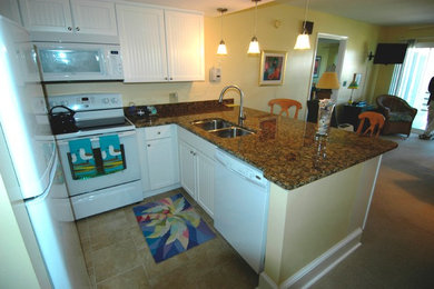 Home design - contemporary home design idea in Charleston