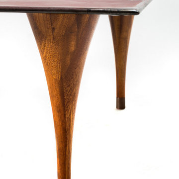 Mars Table – A Sculptural Centerpiece for the Living Room