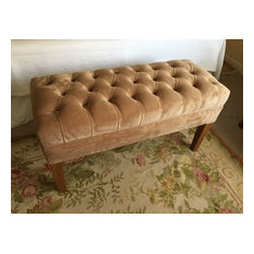 Banqueta capitone a medida y tapizada en terciopelo acrílico