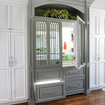 Traditional Kitchen with a Touch of Glamour