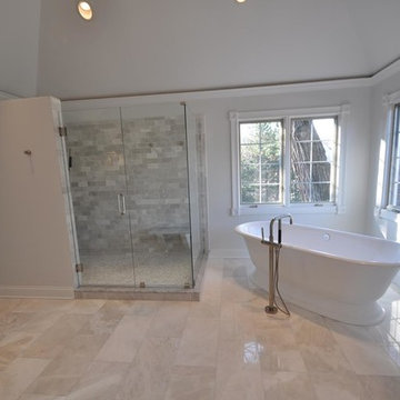 Large Master Bathroom w/ Free Standing Tub