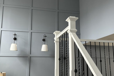 Entryway - mid-sized transitional entryway idea in New York