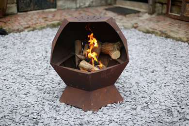 Decahedron Fire Pit and Barbecue