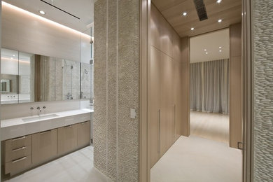 Inspiration for a modern bathroom remodel in New York