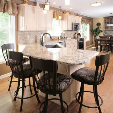 Light maple traditional kitchen