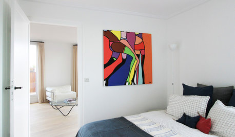 Houzz Tour: A Parisian Apartment With a Stunning Balcony