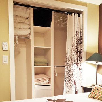 Retro Basement Suite - Bedroom
