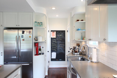 Inspiration for a contemporary kitchen remodel in Portland