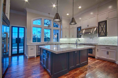 Trendy kitchen photo in Oklahoma City