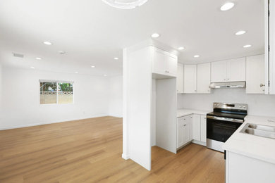 Inspiration for a transitional home design remodel in Orange County
