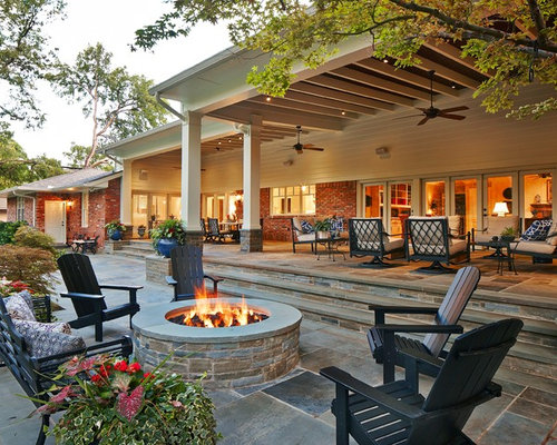 Backyard Entertainment | Houzz