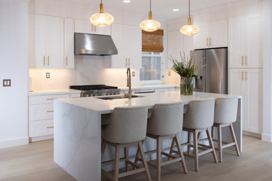 Example of a large minimalist l-shaped kitchen design in San Francisco
