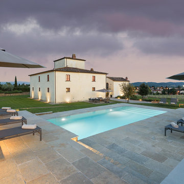 Realizzazione di piscina privata