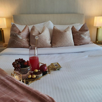 Peach Retreat .Holiday Home Dubai Mall .Dubai