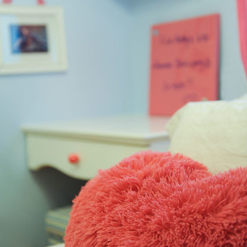 Cheerful & Bright Teen Bedroom