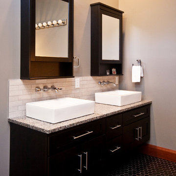 New Modern Home in Des Peres