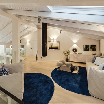 UN ATTICO IN STILE LOFT IN MILANO