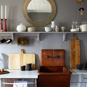 An Outdated Kitchen Gets a Loving DIY Makeover