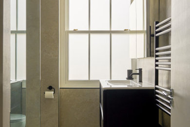Powder room - powder room idea in London