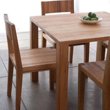 LAXseries Edge Square Table