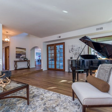 Mid Century Transitional La Jolla Occupied Home