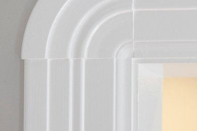 Transitional home design photo in St Louis
