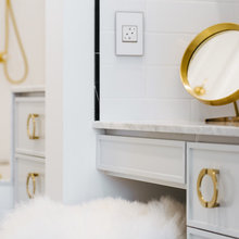 A 53-Sq-Ft Bathroom Undergoes a Glam Transformation