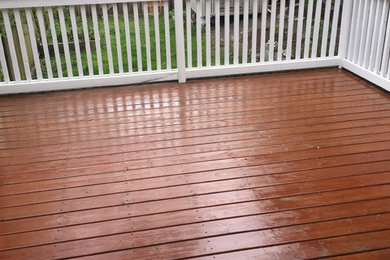 Example of a minimalist patio design in Vancouver
