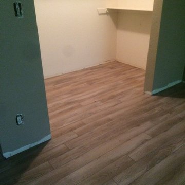 Delaware Bay Driftwood 10 mm laminate with attached underlayment