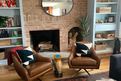 Living room - 1960s living room idea in Richmond