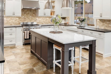 Example of a trendy kitchen design in Toronto