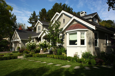 Example of a classic exterior home design in San Francisco