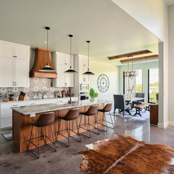 Modern Lakeside Farmhouse Kingsland