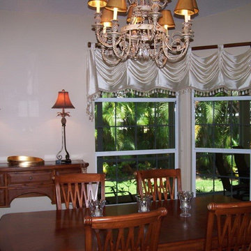 Diningroom Pole Swag with Cascades and Fringe