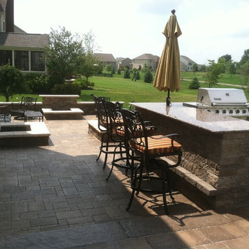 Bar and Grill with Fire Features
