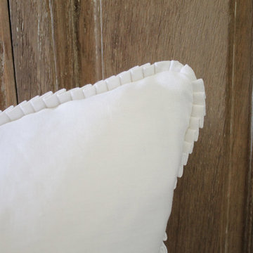 Custom-Made Luxury Linen Pillows with Ruffle