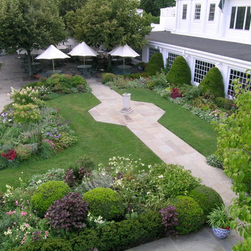 The Colonial Garden